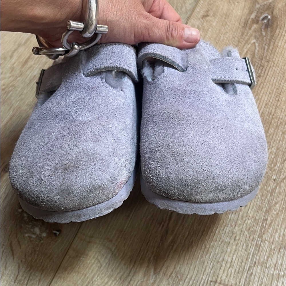 Birkenstock Light Gray Suede Clogs sz 38 light purple color. With fur. Pre-owned - Picture 2 of 6